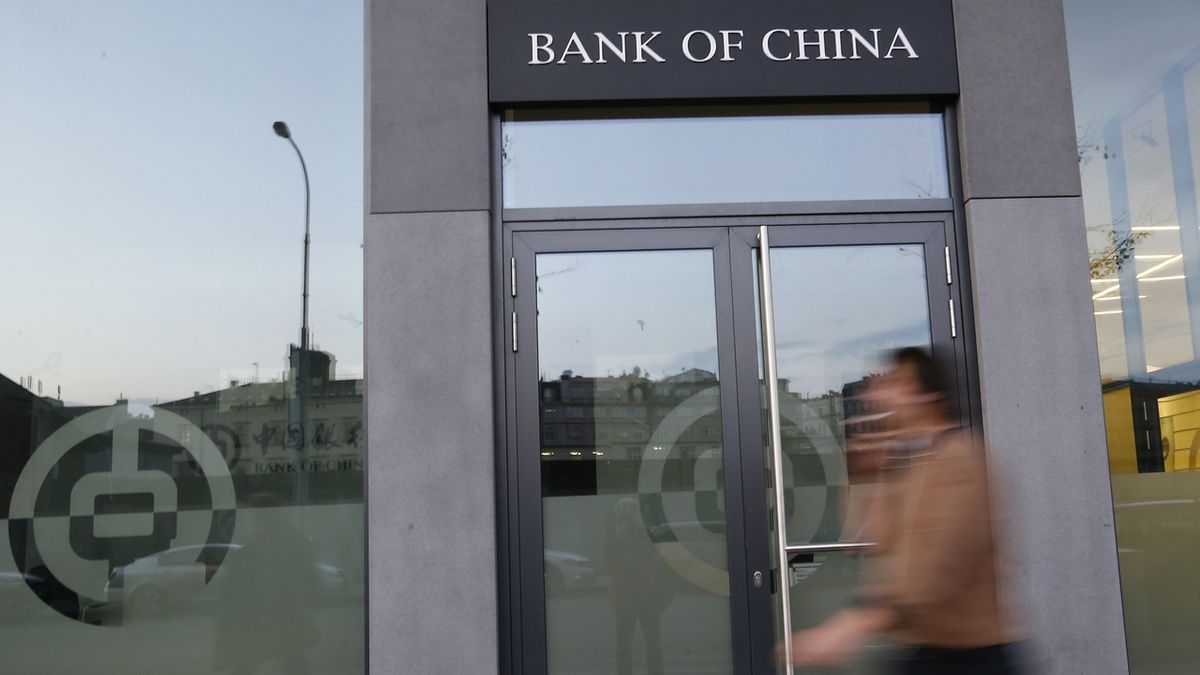 Čínské banky omezily financování na nákupy ruských komodit